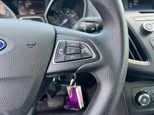 Used 2017 Ford Focus SE FWD image 16