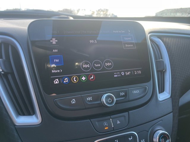 Used 2023 Chevrolet Malibu LT image 27