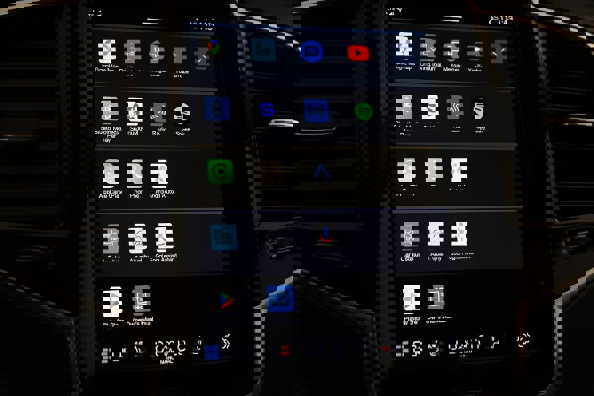 Used 2024 Volvo XC90 B5 Plus image 36