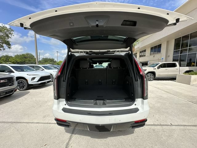 Certified 2023 Cadillac Escalade Sport Platinum w/ LPO, ONYX Package AWD/4WD image 32