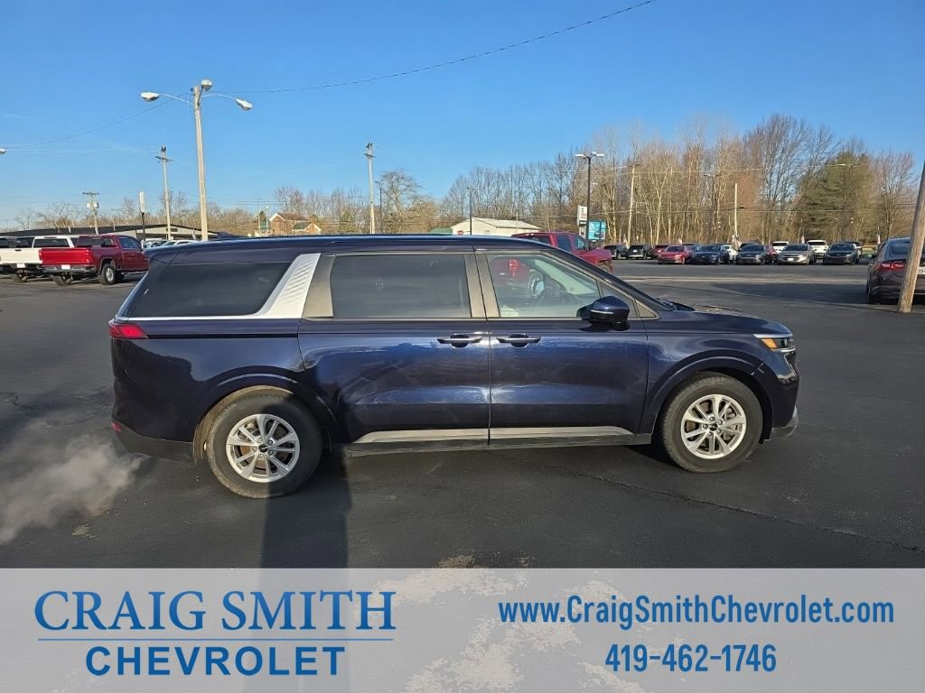 Used 2024 Kia Carnival LX image 7