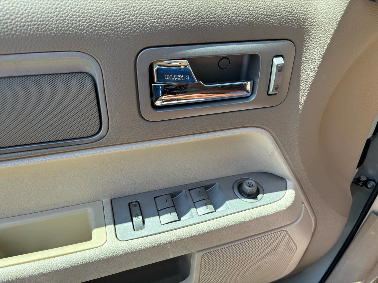 Used 2007 Lincoln MKZ image 15