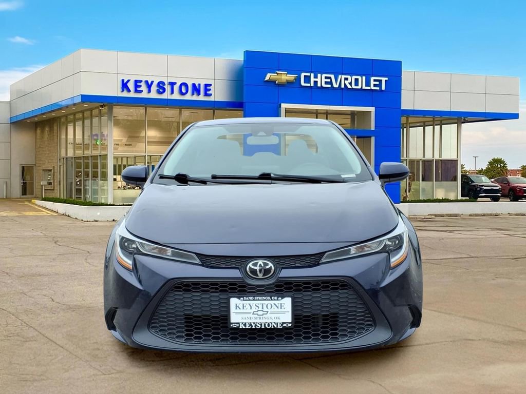 Used 2021 Toyota Corolla LE FWD image 2
