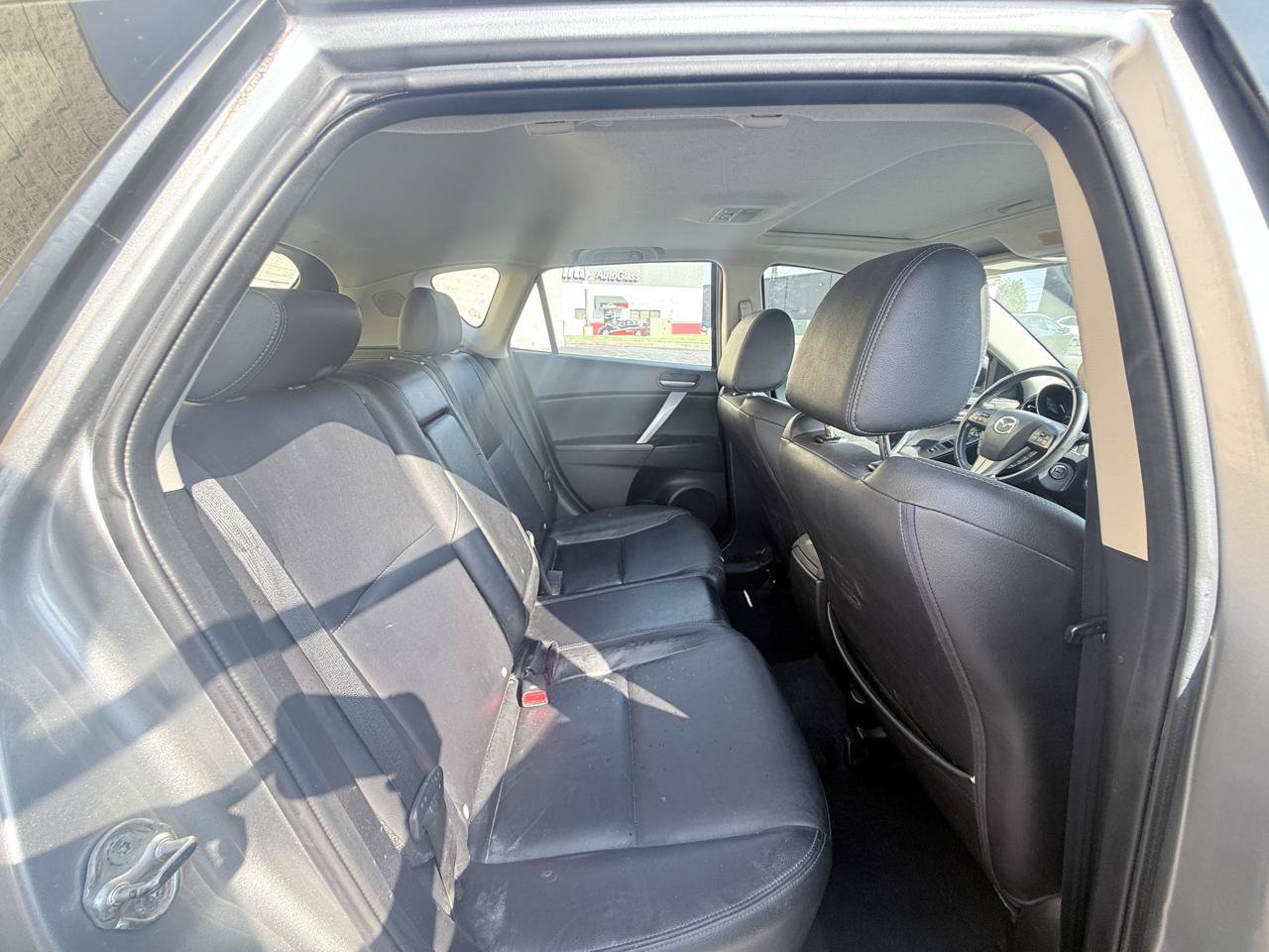 Used 2013 MAZDA MAZDA3 i Grand Touring FWD image 12