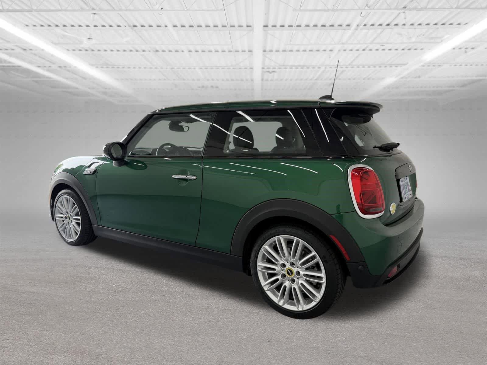 Used 2024 MINI Cooper SE FWD image 3