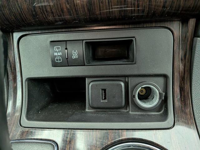 Used 2017 Chevrolet Traverse LT image 6