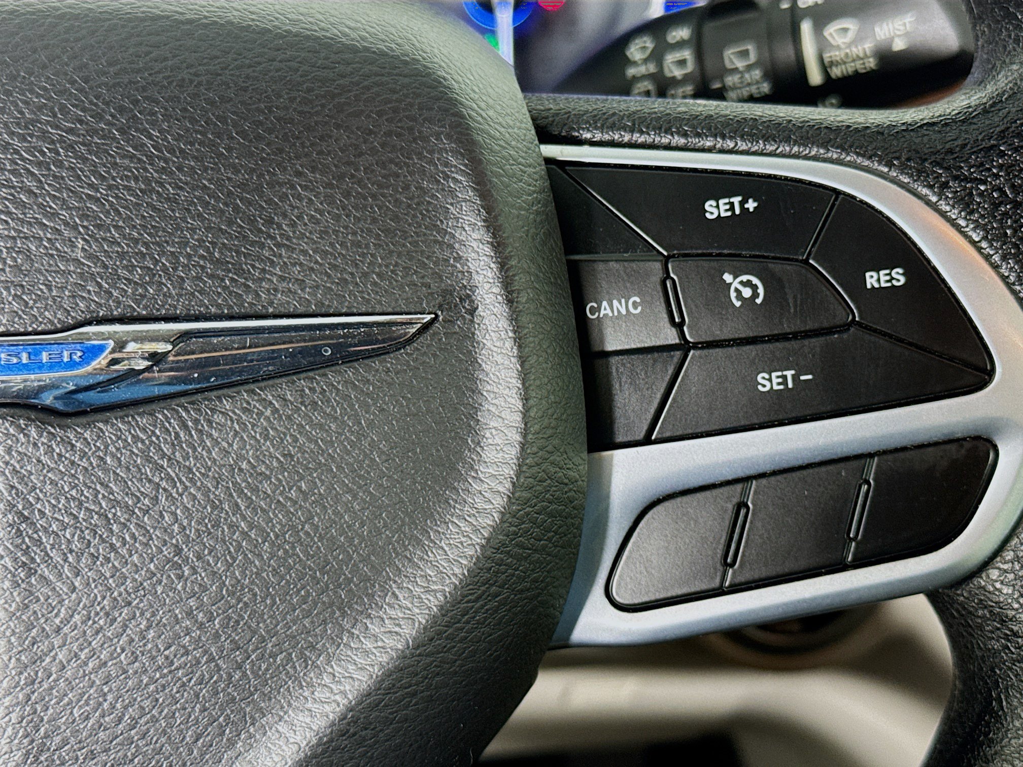 Used 2020 Chrysler Voyager L FWD image 13