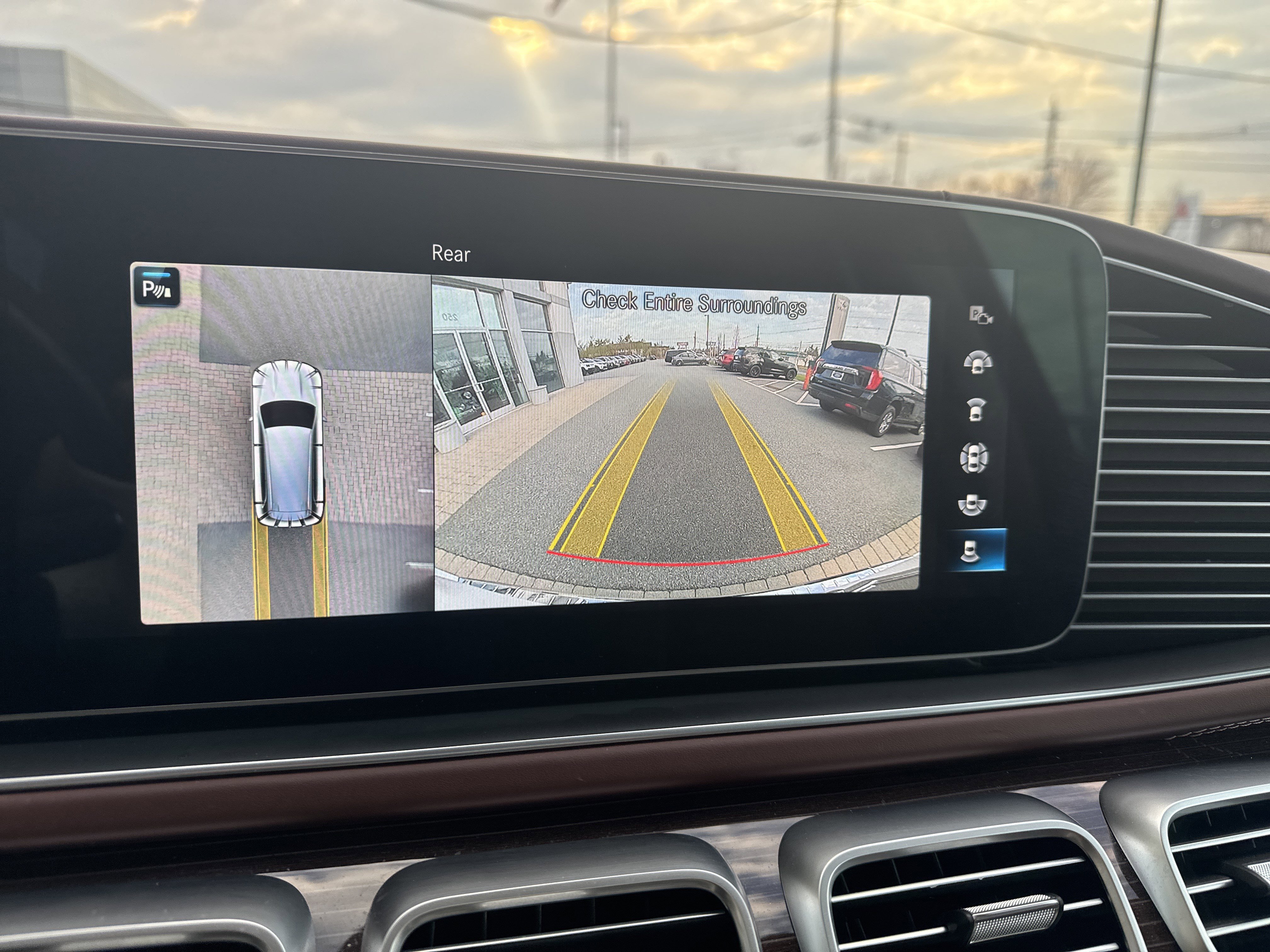 Used 2023 Mercedes-Benz Maybach GLS 600 4MATIC image 24