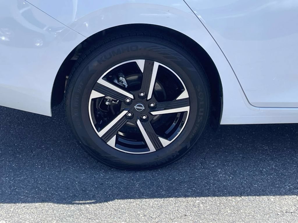Used 2024 Nissan Sentra SV FWD image 13