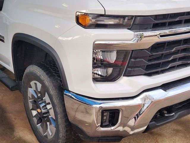 Used 2024 Chevrolet Silverado 2500 LT w/ Texas Edition image 5
