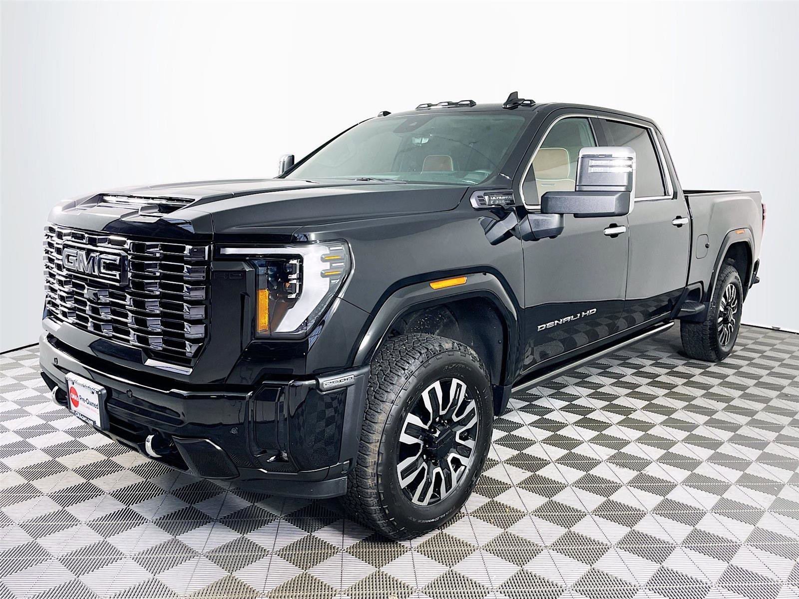 Used 2026 GMC Sierra 2500 Denali Ultimate AWD/4WD image 3