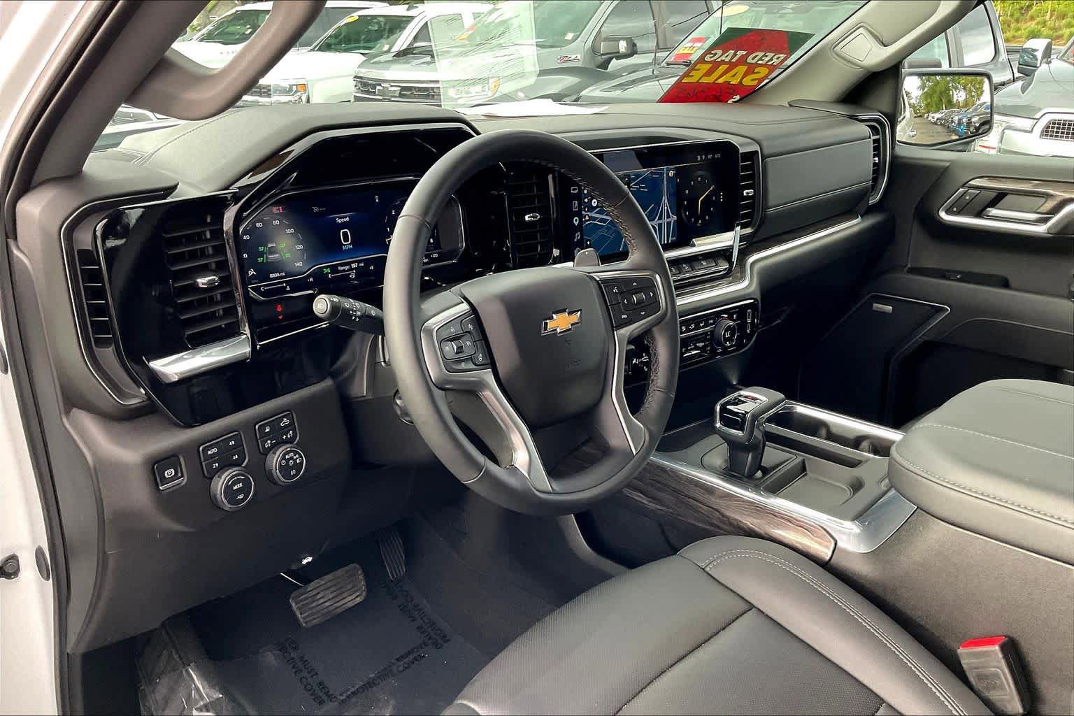Certified 2025 Chevrolet Silverado 1500 LTZ AWD/4WD image 14