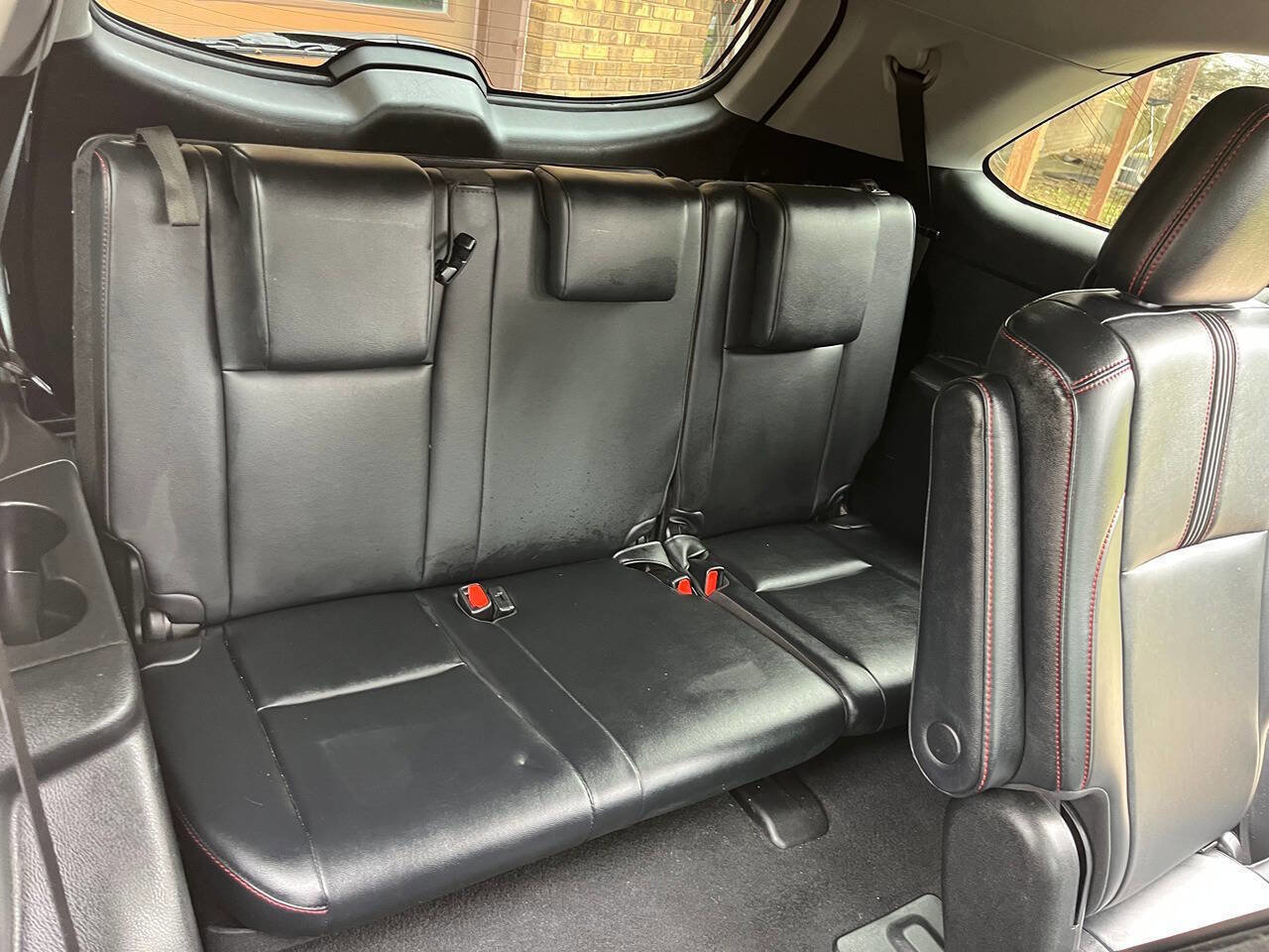 Used 2019 Toyota Highlander SE w/ Nightshade Edition AWD/4WD image 7