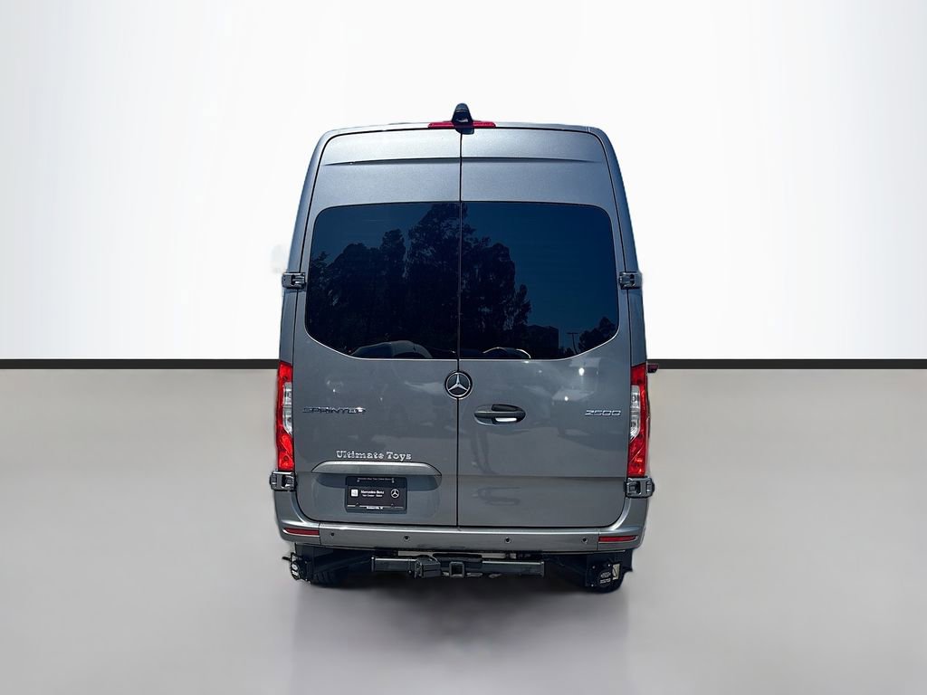 Used 2022 Mercedes-Benz Sprinter 2500 image 4
