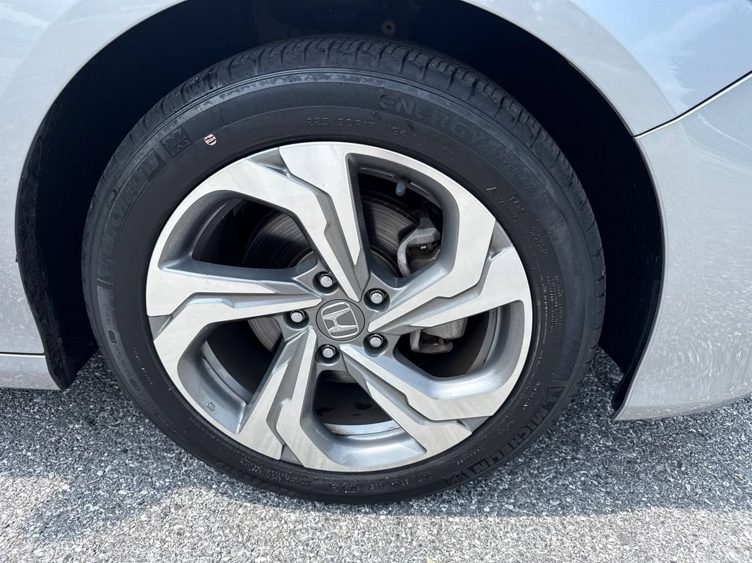 Used 2020 Honda Accord EX image 30