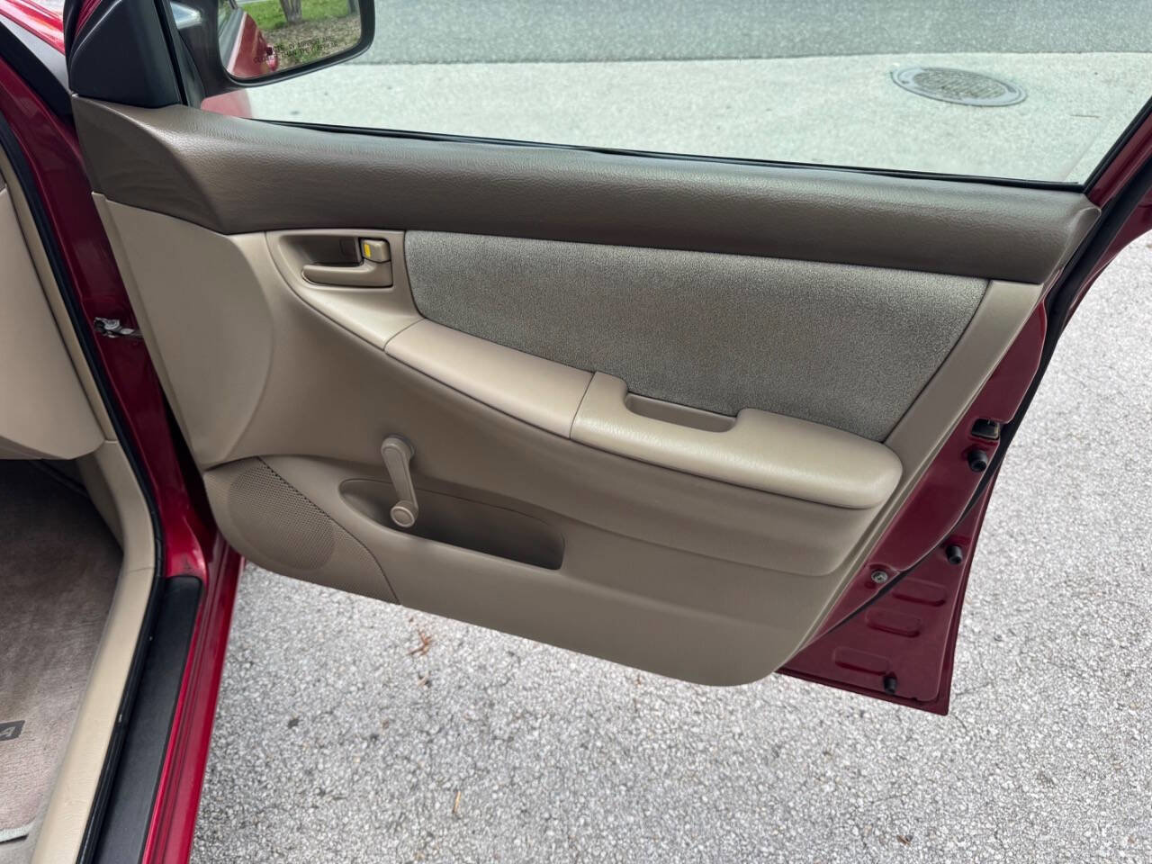 Used 2005 Toyota Corolla CE FWD image 17
