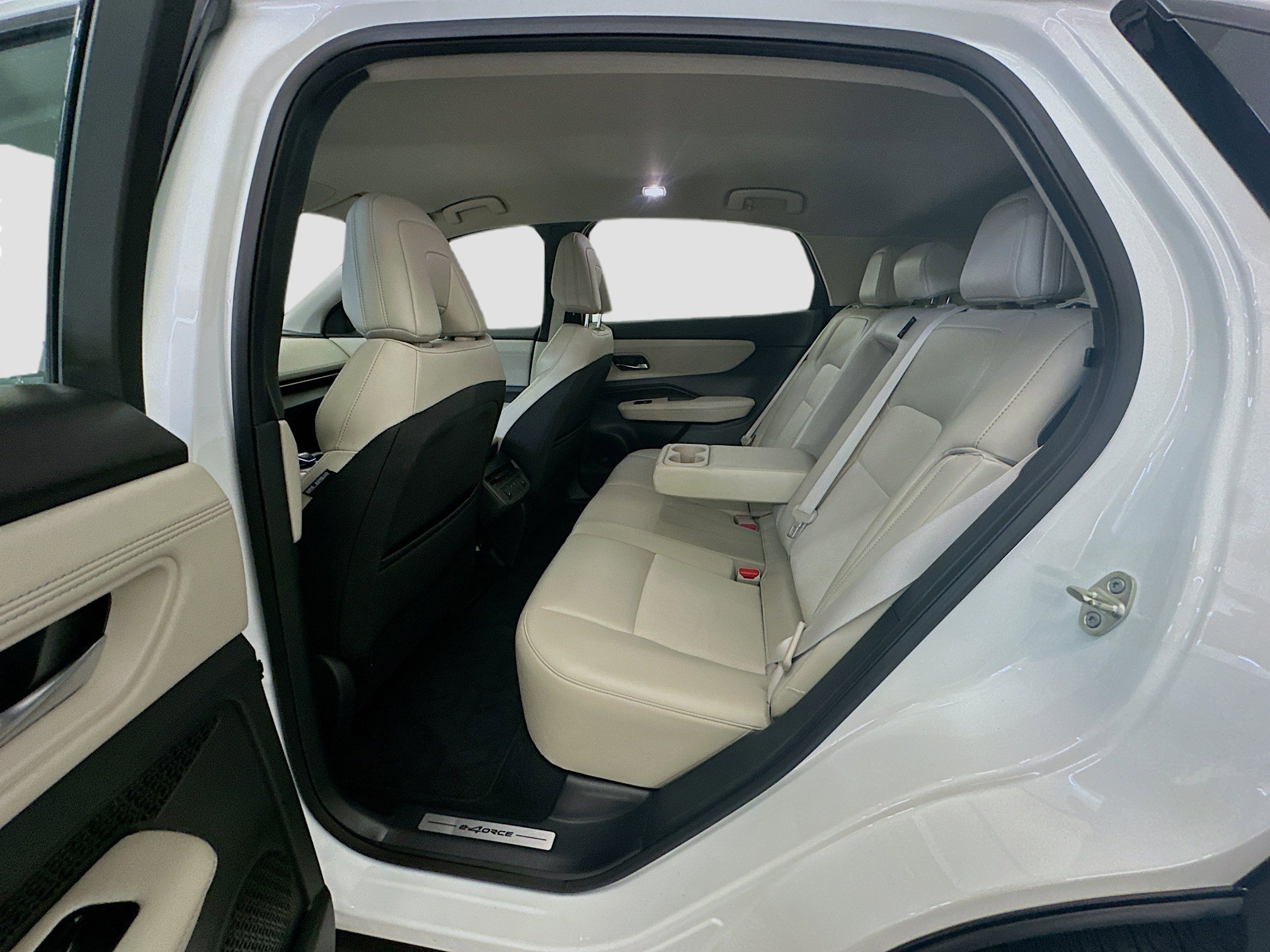 Used 2024 Nissan Ariya AWD image 28