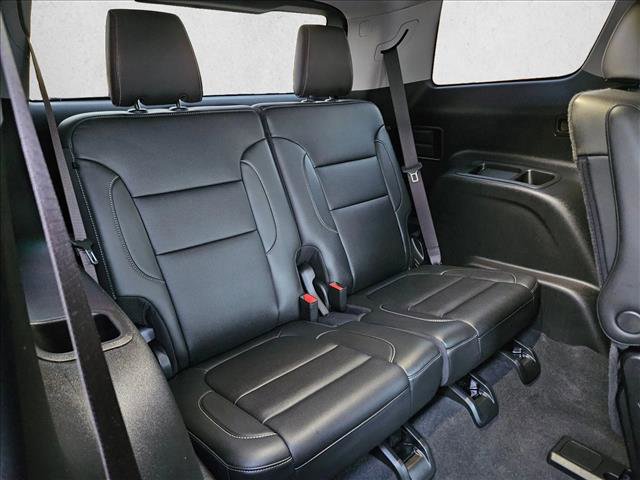 Used 2023 GMC Acadia SLT w/ Elevation Edition image 22