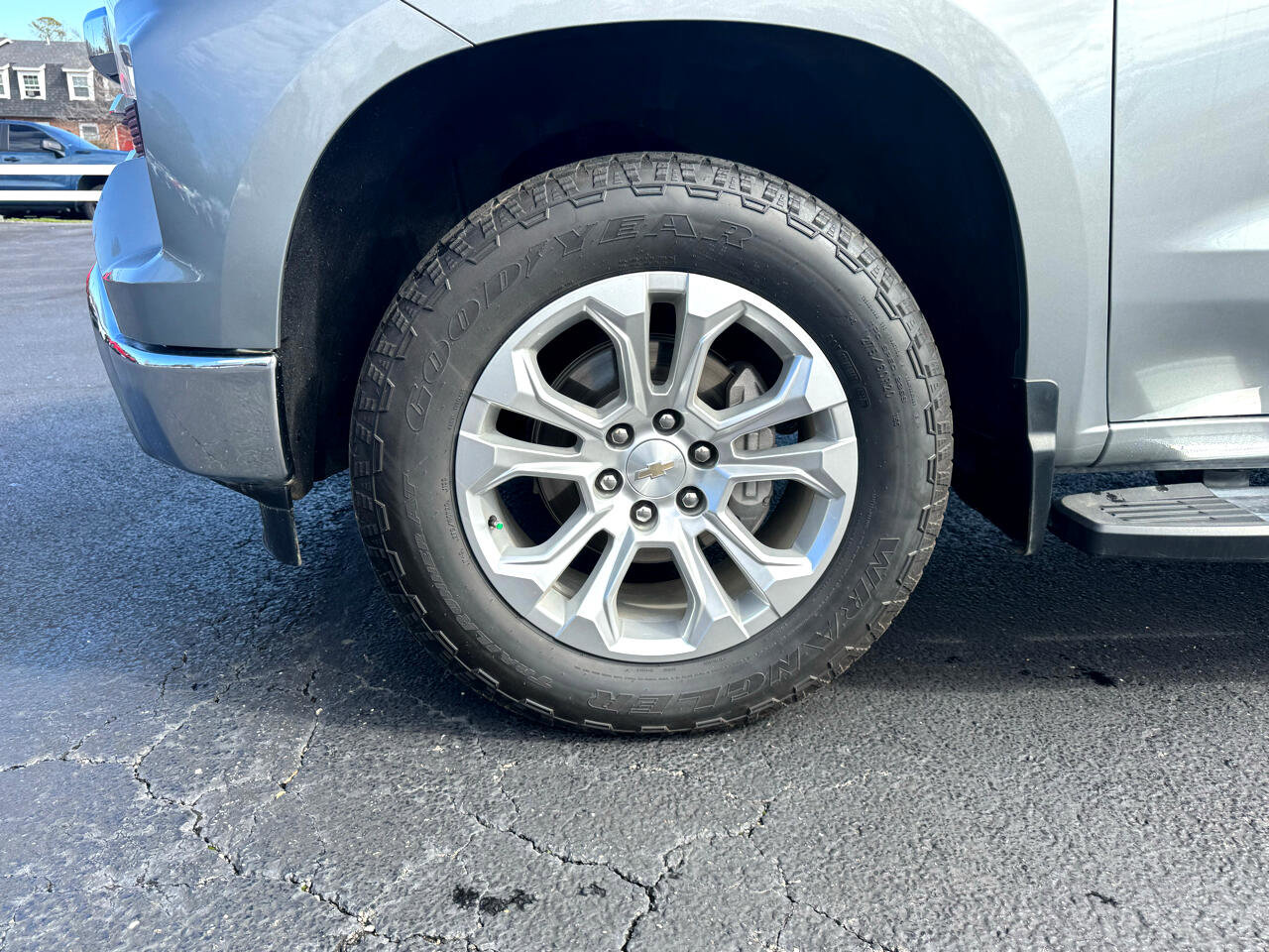 Used 2024 Chevrolet Silverado 1500 LTZ w/ LTZ Premium Package image 11