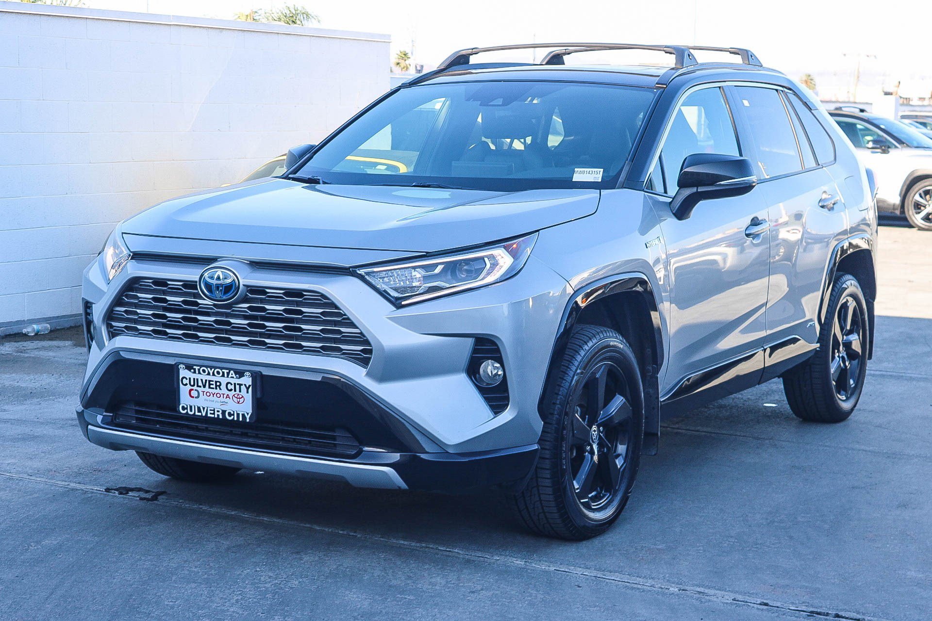 Certified 2021 Toyota RAV4 XSE w/ XSE Grade Weather Package AWD/4WD image 3