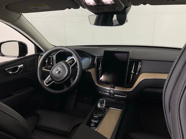 New 2026 Volvo XC60 B5 Ultra w/ Protection Package Premier image 31