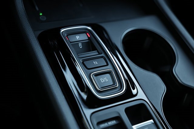 Used 2025 Honda Pilot EX-L image 39