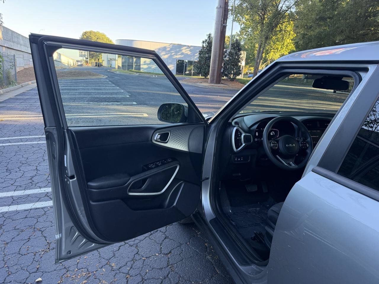 Used 2024 Kia Soul LX w/ Option Group 015 FWD image 9