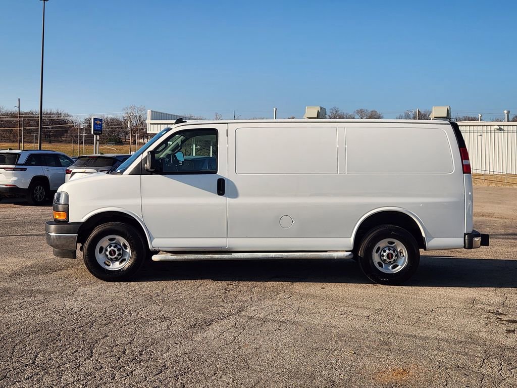 Used 2024 GMC Savana 2500 w/ Driver Convenience Package image 4