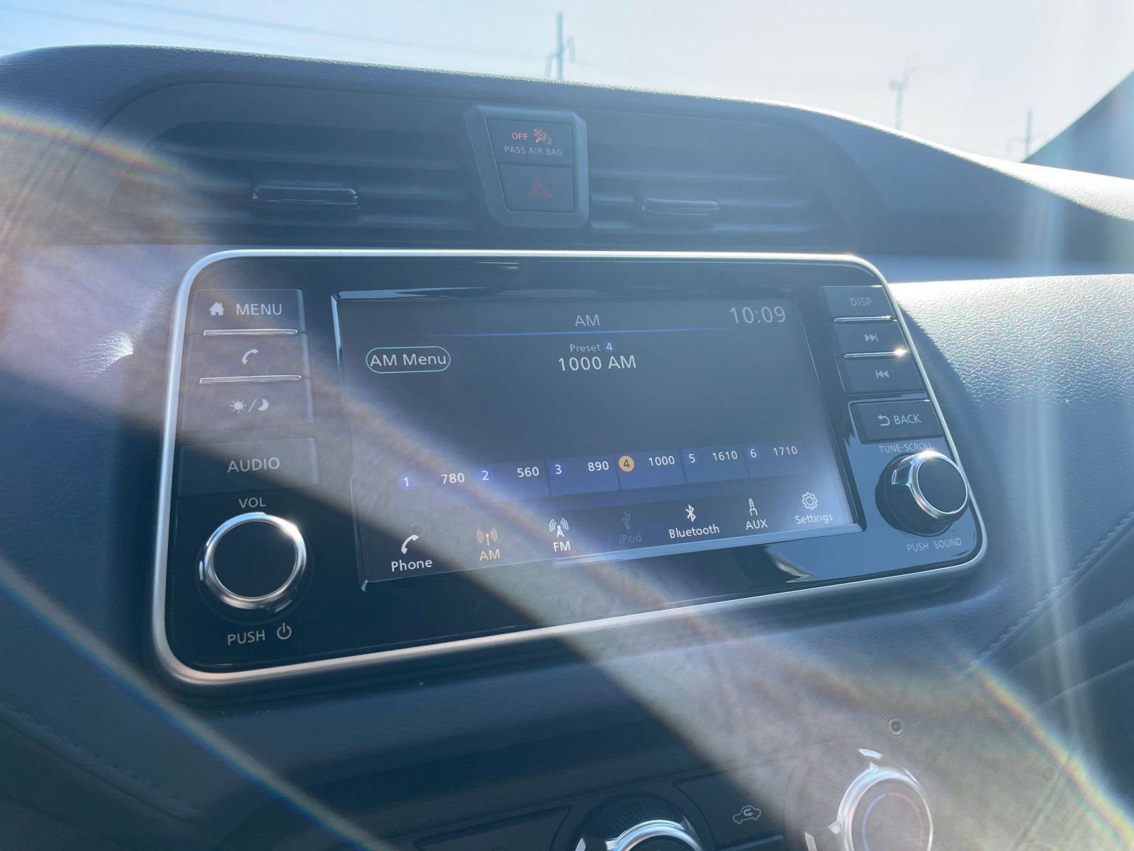 Used 2025 Nissan Versa SV image 20