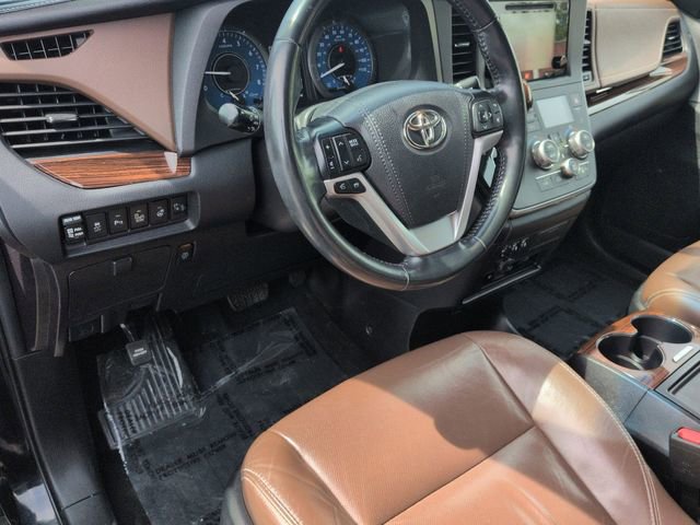 Certified 2017 Toyota Sienna Limited Premium AWD/4WD image 11