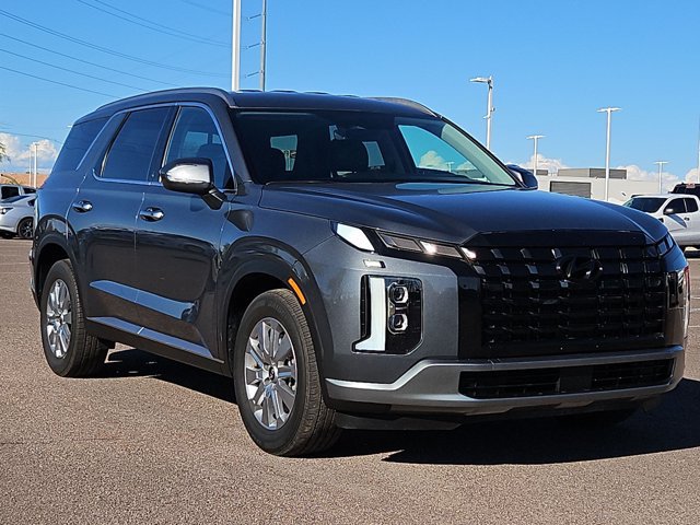 Used 2025 Hyundai Palisade SEL FWD image 3