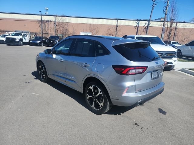 Used 2023 Ford Escape ST-Line Elite w/ Premium Technology Package image 7