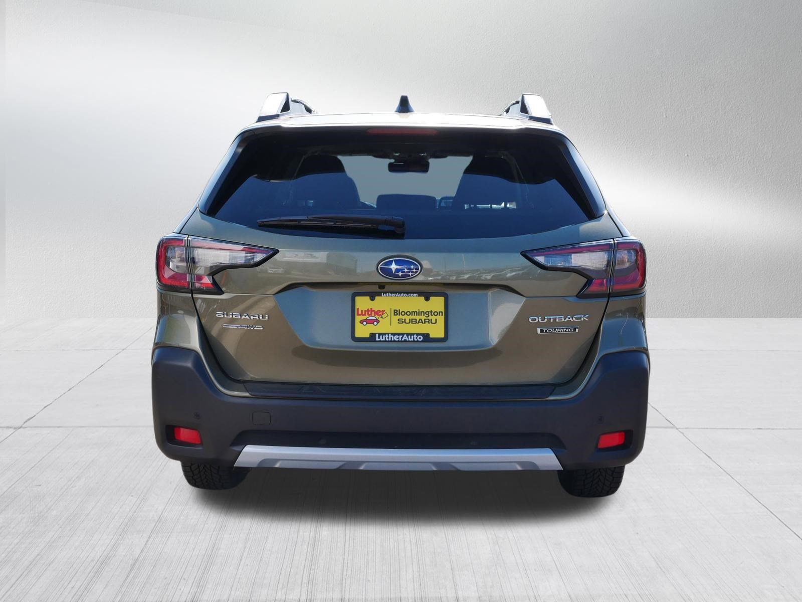 Used 2023 Subaru Outback Touring AWD/4WD image 5