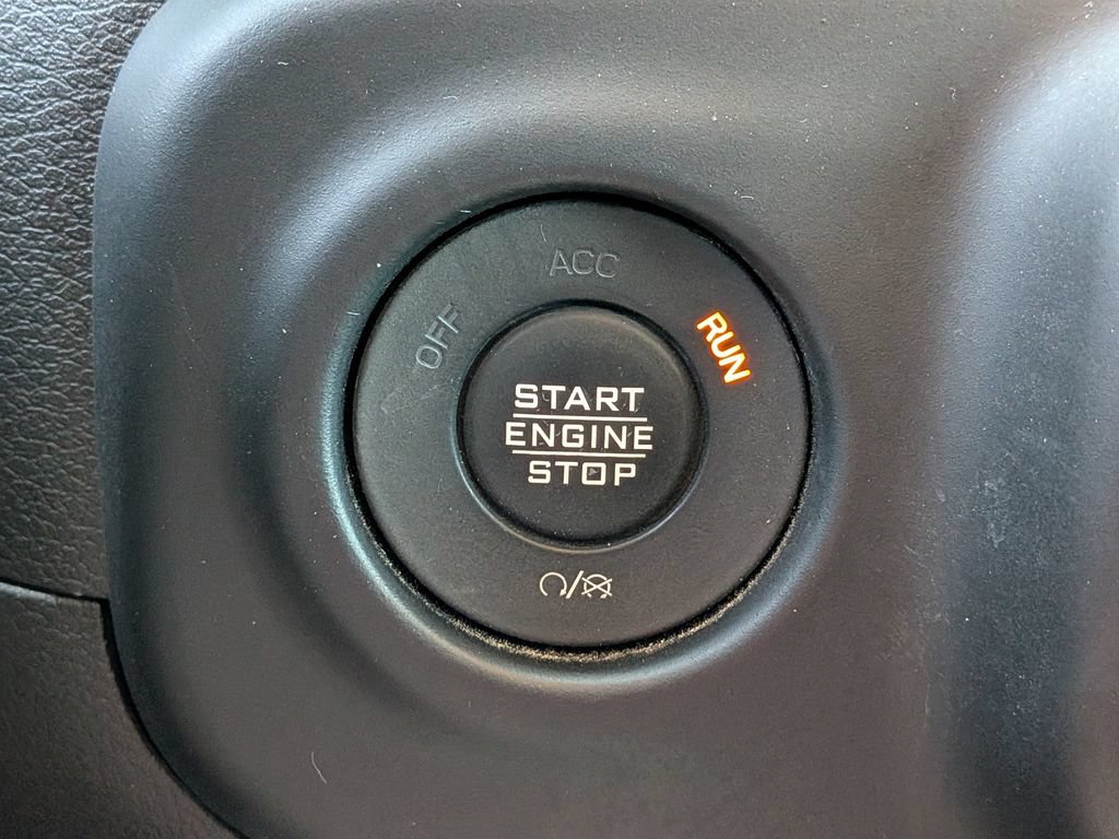 Used 2023 Jeep Gladiator Overland AWD/4WD image 23