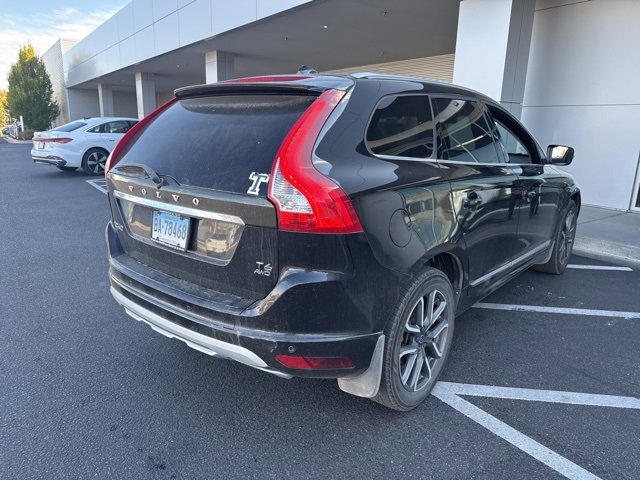 Used 2017 Volvo XC60 T6 Dynamic w/ Preferred Option Package image 4