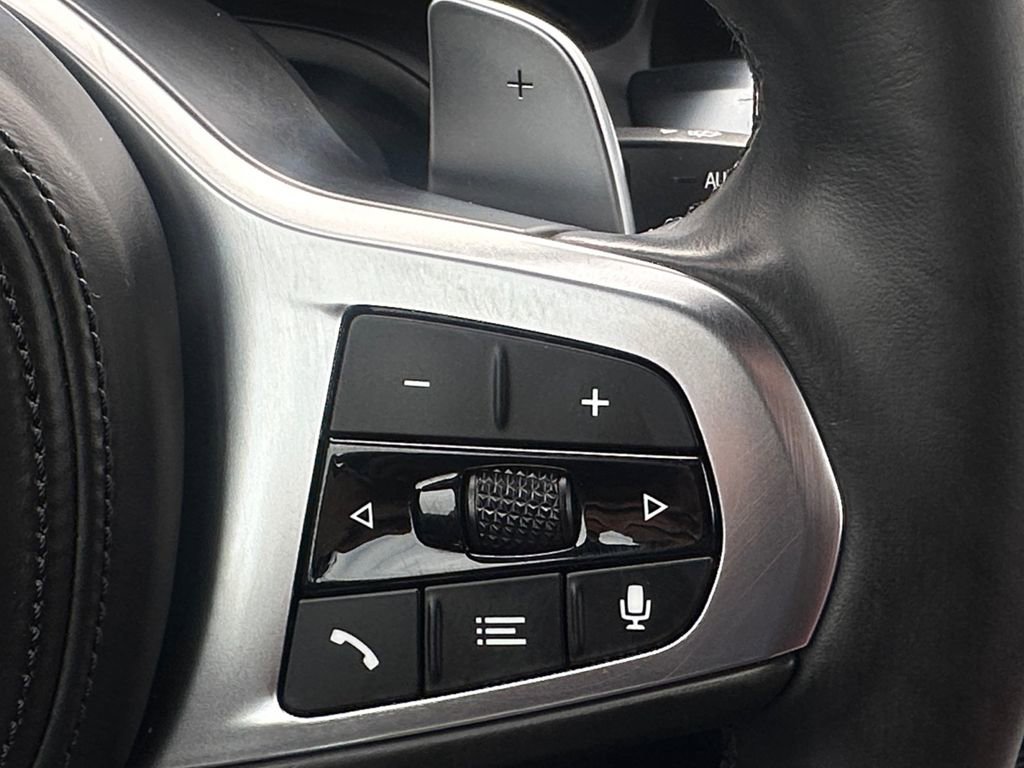 Used 2023 BMW M440i Convertible w/ Premium Package image 21