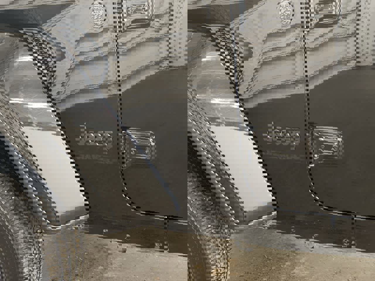 Used 2025 Jeep Wrangler Sahara image 10