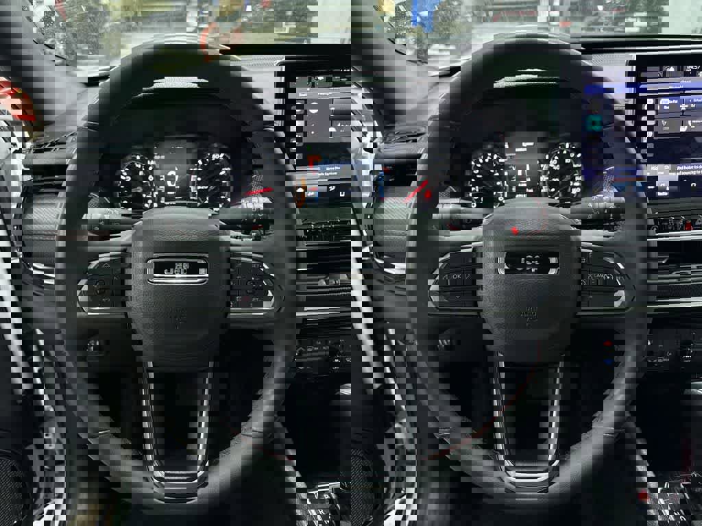 Used 2024 Jeep Compass Trailhawk image 18