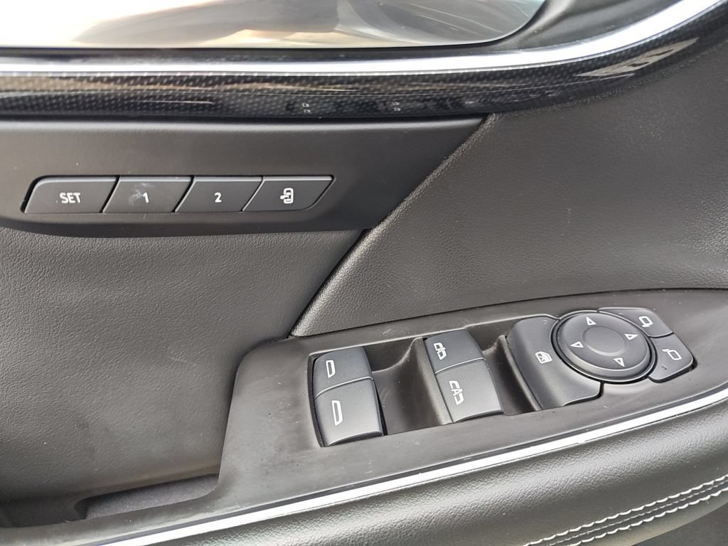 Used 2021 Buick Envision Essence w/ Sport Touring Package AWD/4WD image 17