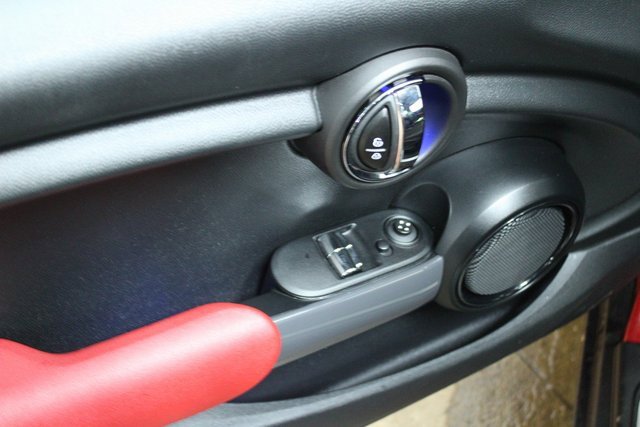 Used 2014 MINI Cooper 2-Door Hardtop image 9