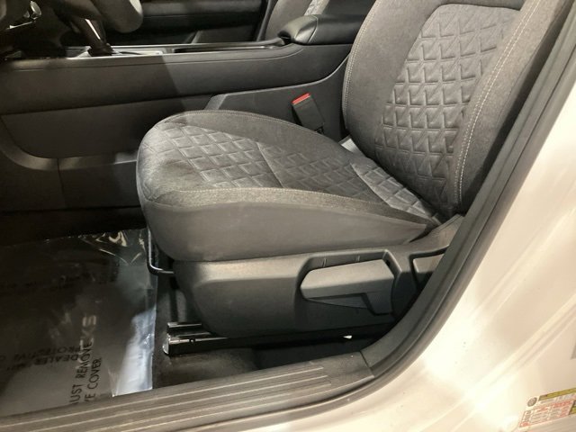 Used 2025 Nissan Kicks SV image 10