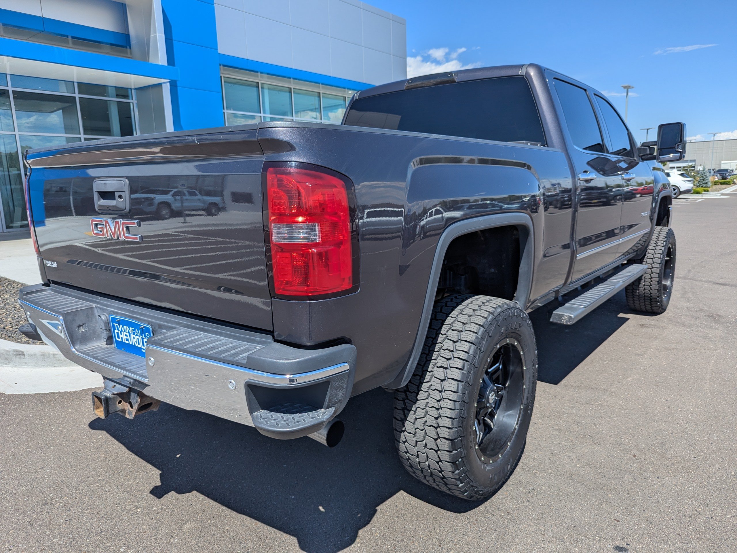 Used 2015 GMC Sierra 3500 SLT AWD/4WD image 32