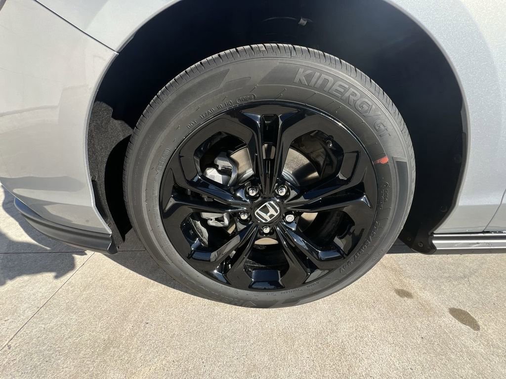 New 2025 Honda Accord SE image 11