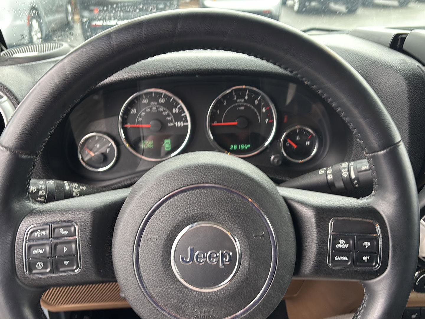 Used 2015 Jeep Wrangler Unlimited Sahara w/ Connectivity Group image 10