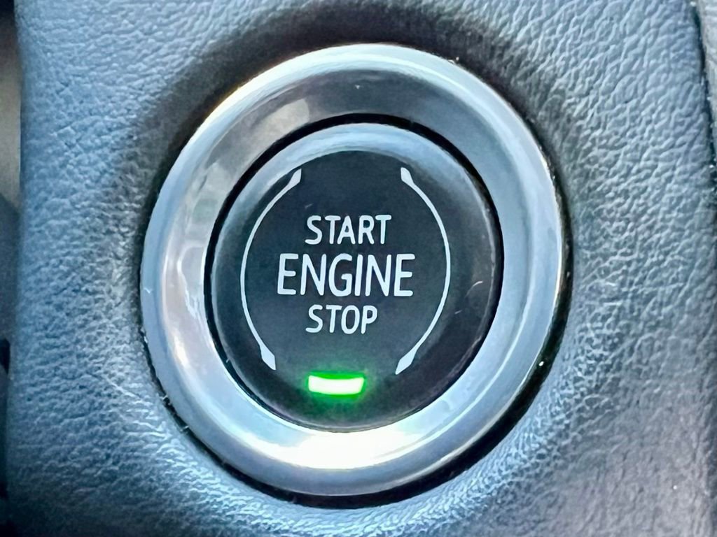 Used 2021 GMC Yukon XL AT4 w/ AT4 Premium Plus Package image 36