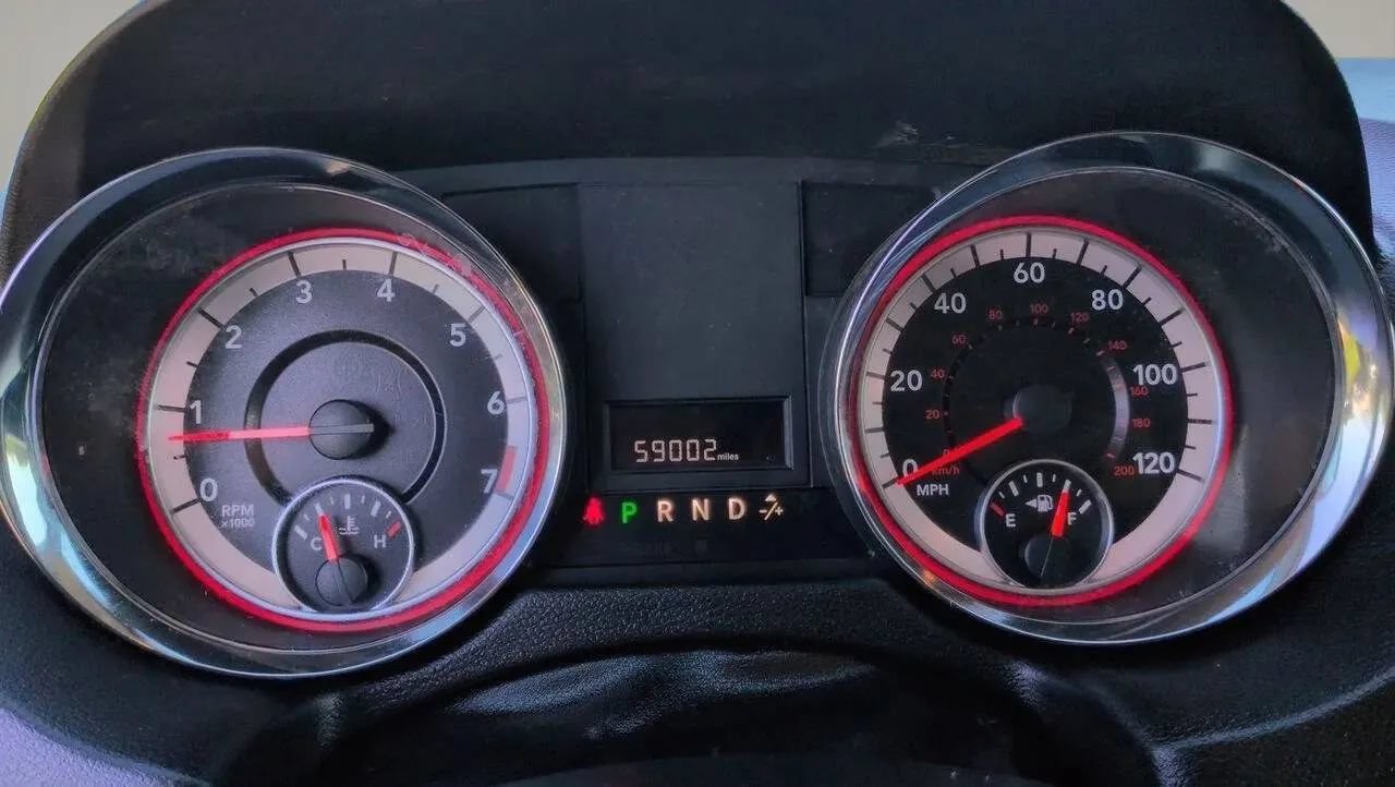 Used 2018 Dodge Grand Caravan SE FWD image 14