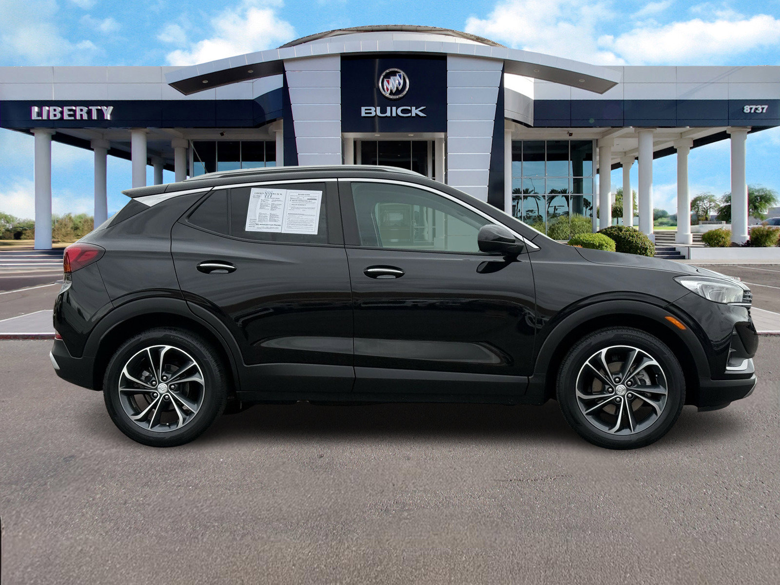 Used 2022 Buick Encore GX Select image 2