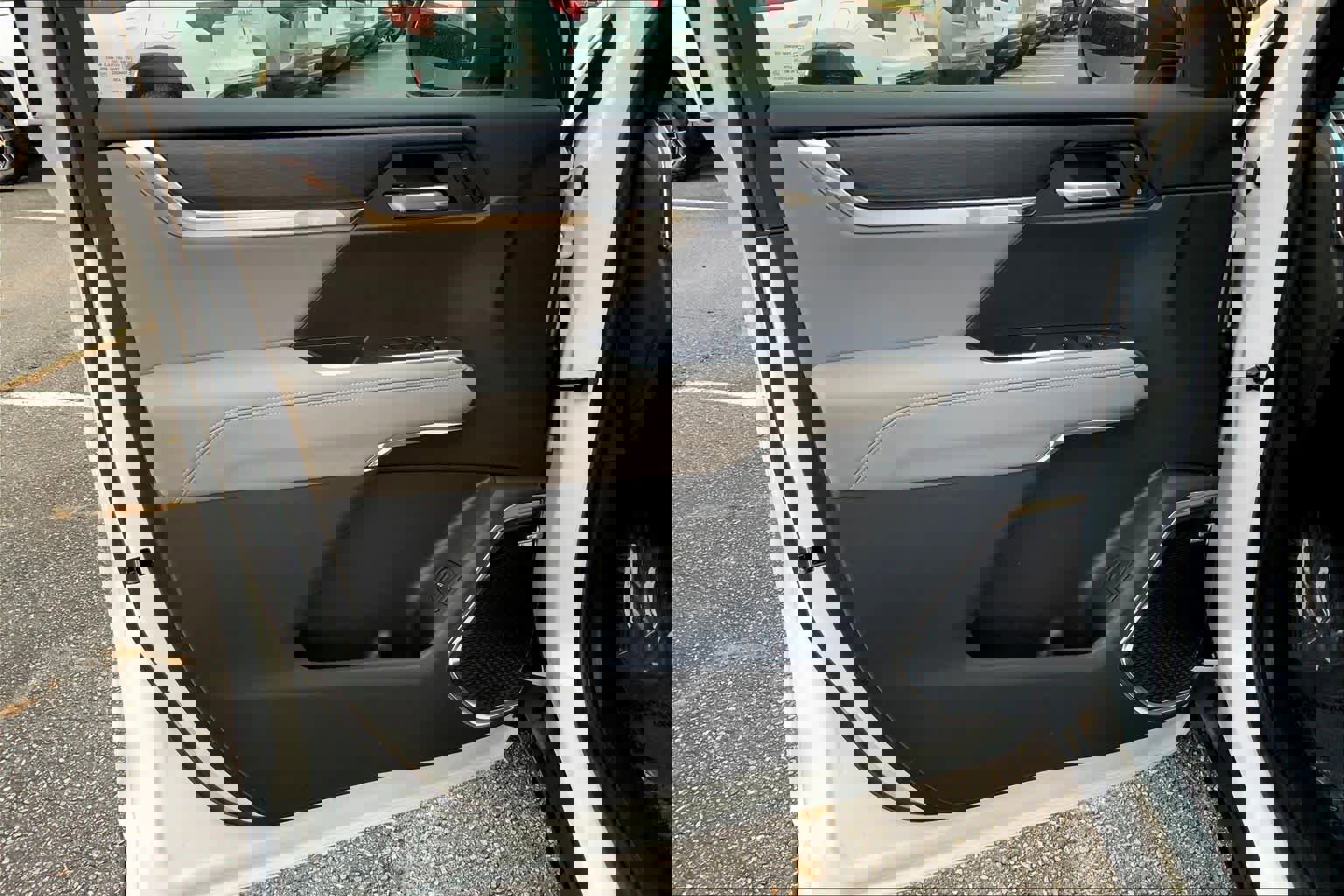 New 2026 GMC Acadia Elevation image 10