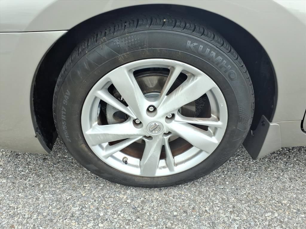 Used 2013 Nissan Altima 2.5 SL w/ 2.5 Moonroof Pkg FWD image 11