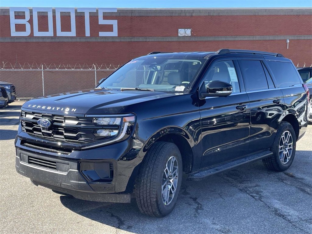 New 2026 Ford Expedition Active image 7